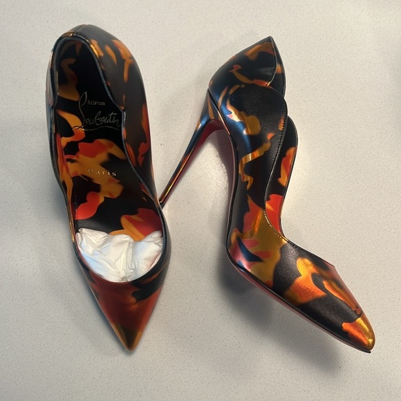 NWT CHRISTIAN LOUBOUTIN  Hot Chick Fire Red Sole Pumps - Picture 4 of 15